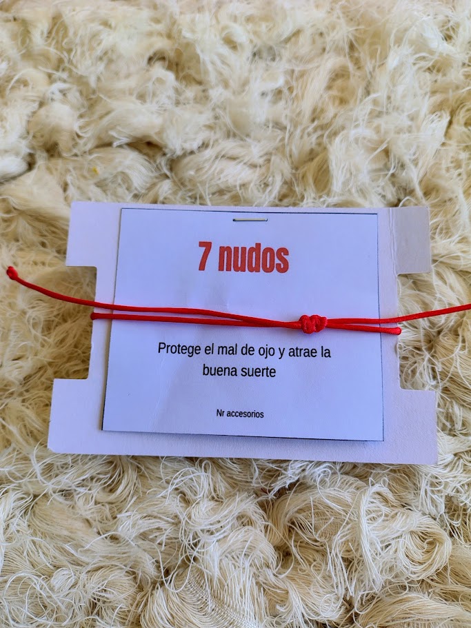 Pulsera de hilo roja 7 nudos 