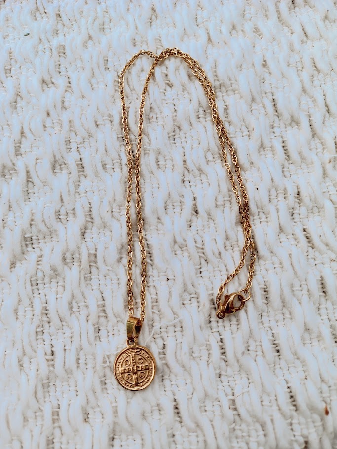 Collar San Benito chico - Acero dorado 