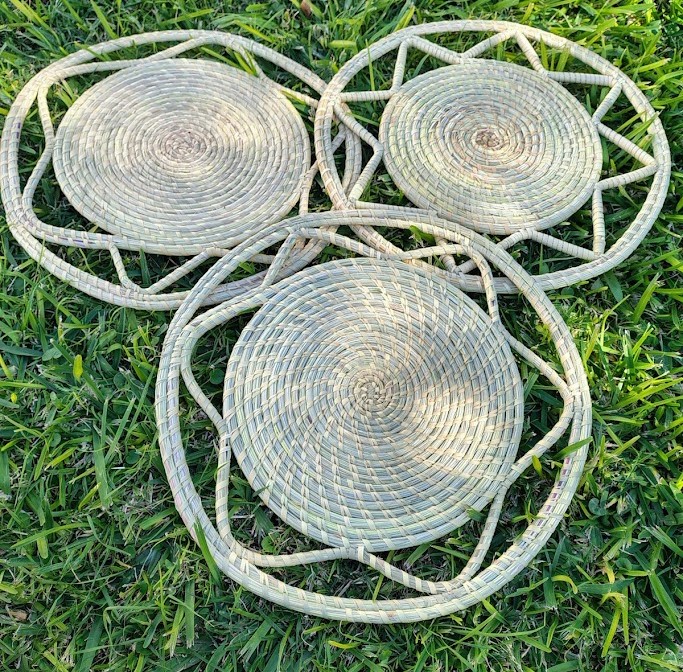 Plato de sitio con detalles en los bordes - Palma Caranday 