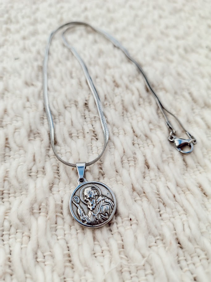 Collar San Benito mediano - Acero quirurgico